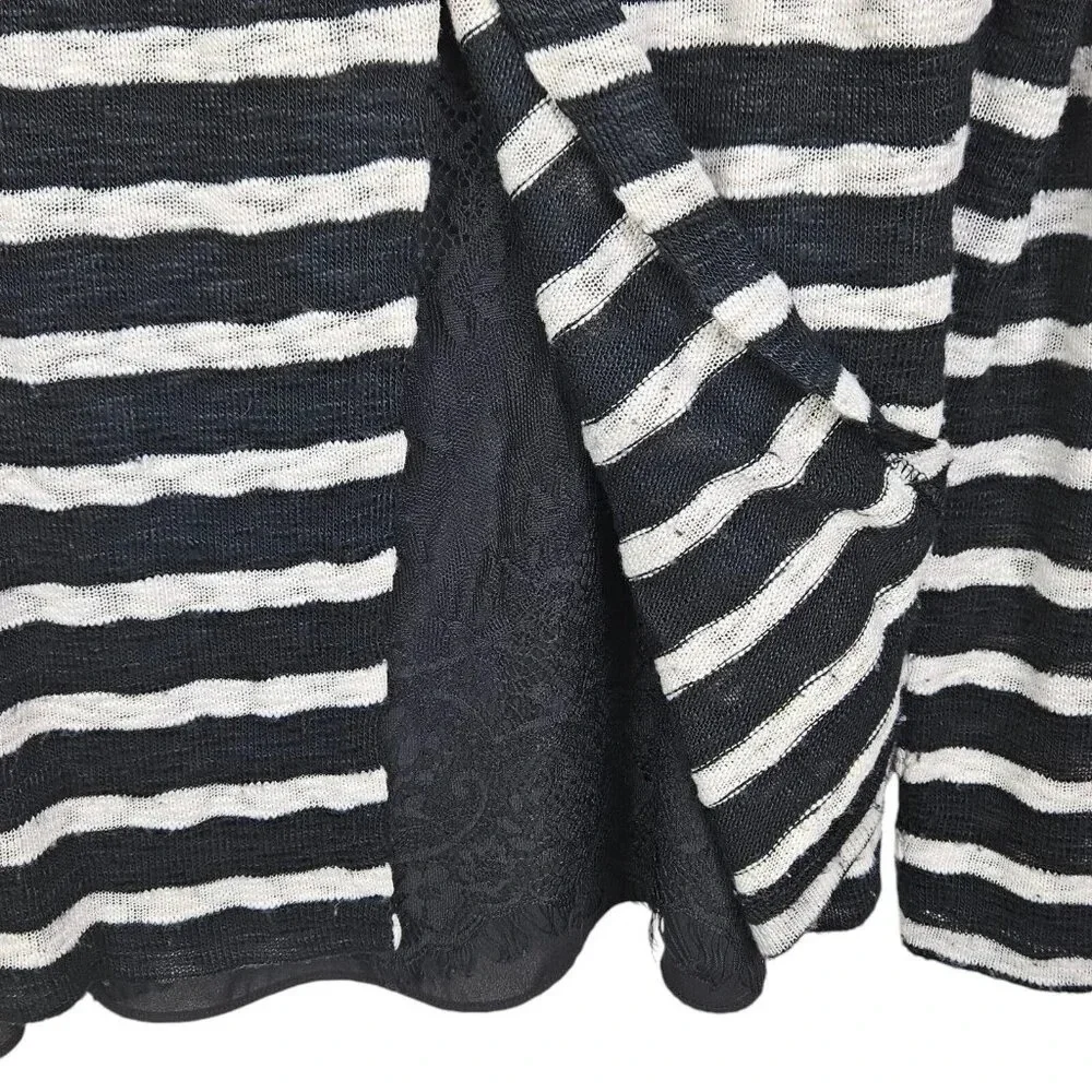 White‎ House Black Market Long Sleeve V Neck Striped Sweater Lace Size Medium